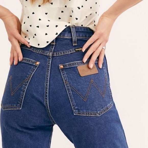 Wrangler Denim - VTG Long Length Wrangler High Waist Mom Jeans